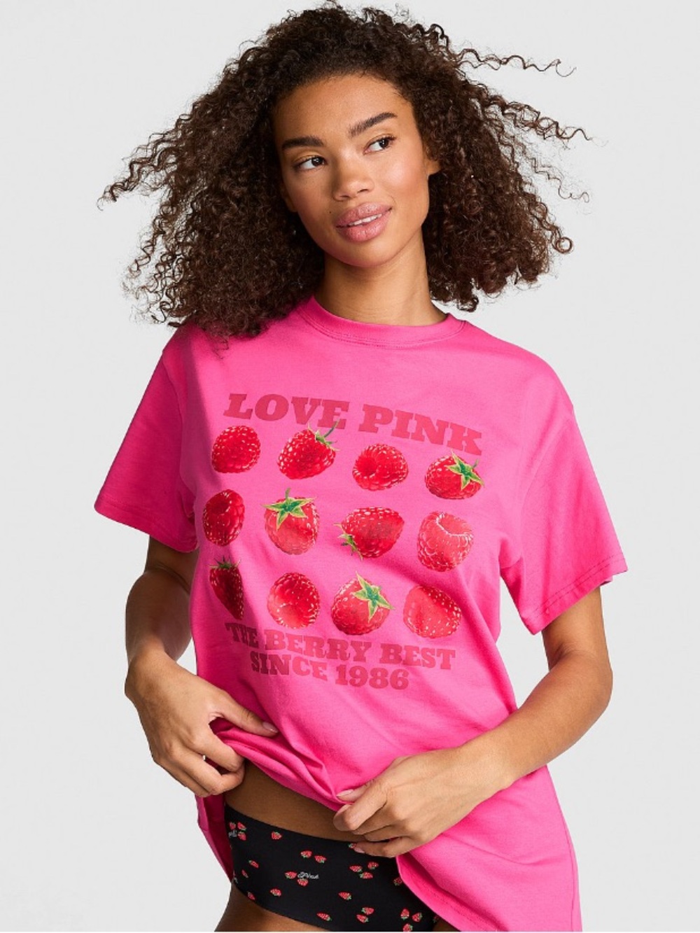 🍓VS Pink Ltd Edition PINK BREAK campus tee sz M, L NWT